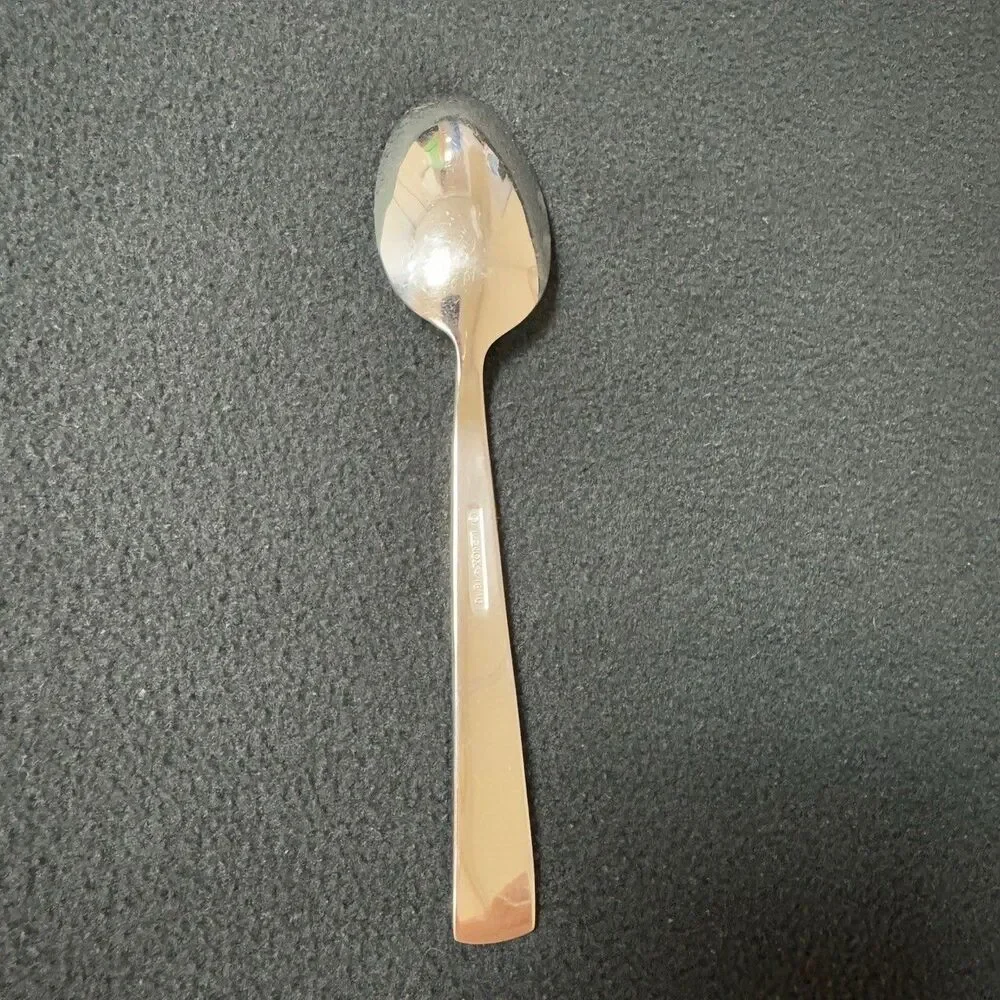 Lenox Spoon Flatware Silverware Curve Wave Pattern Handle Modern Table Metallic
